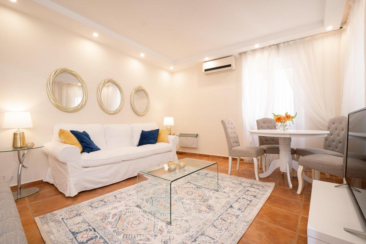 Old Town Gem - Elegant Guilford Apartment Corfu  Exterior photo